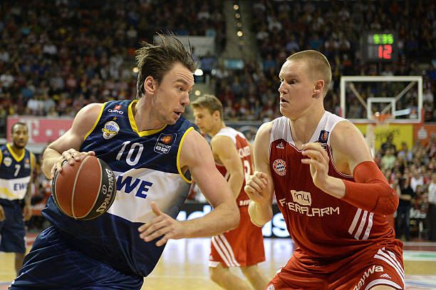 铜斑蛇球场 铜斑蛇球场